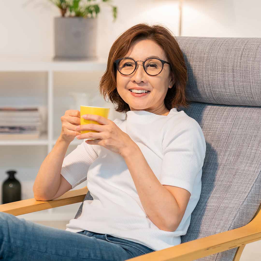 women sipping coffee